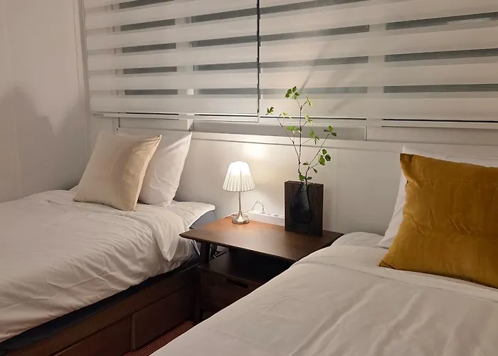The Mediance, 1 Minute To Samgakji Area, 2 Rooms, 3 Beds, Myeongdong, Hongdae, Itaewon, Station, Maximum 4 People, Hybe, Airport Bus Apartment Seoul