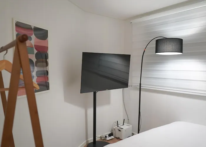 The Mediance, 1 Minute To Samgakji Area, 2 Rooms, 3 Beds, Myeongdong, Hongdae, Itaewon, Station, Maximum 4 People, Hybe, Airport Bus Apartment Seoul