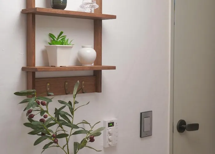 The Mediance, 1 Minute To Samgakji Area, 2 Rooms, 3 Beds, Myeongdong, Hongdae, Itaewon, Station, Maximum 4 People, Hybe, Airport Bus Apartment *